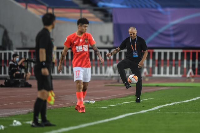 绿军大胜雷霆提前锁联盟第一 篮网险胜步行者